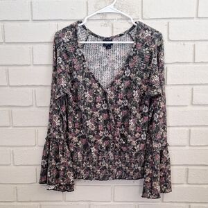 Daytrip Floral Knit Fuzzy V-Neck Bell Sleeve Sweater. Size Large NWOT